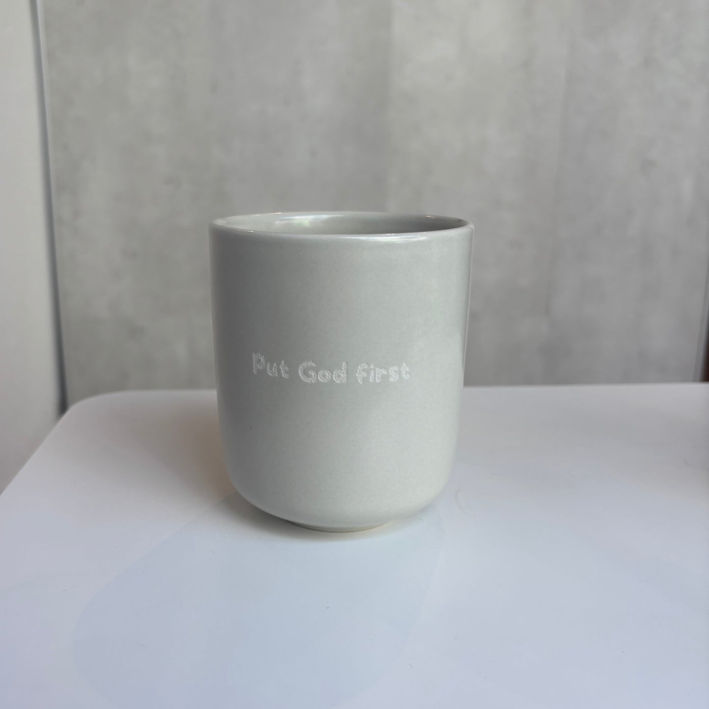 Tasse "Put God first"