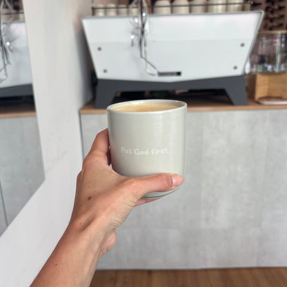 Tasse "Put God first"