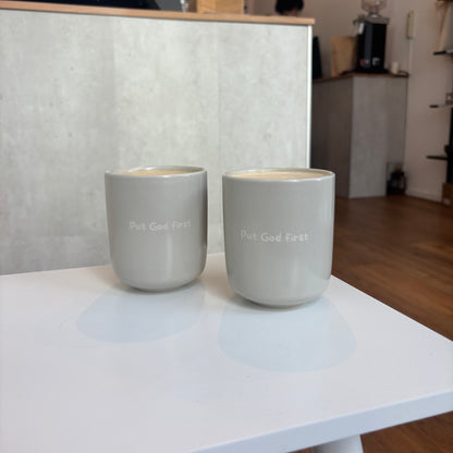 Tasse "Put God first"